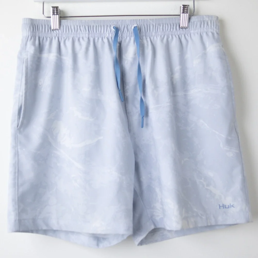 Huk Pursuit Mossy Oak Volley Shorts Fishing Mens Large Light Blue Camo Lined